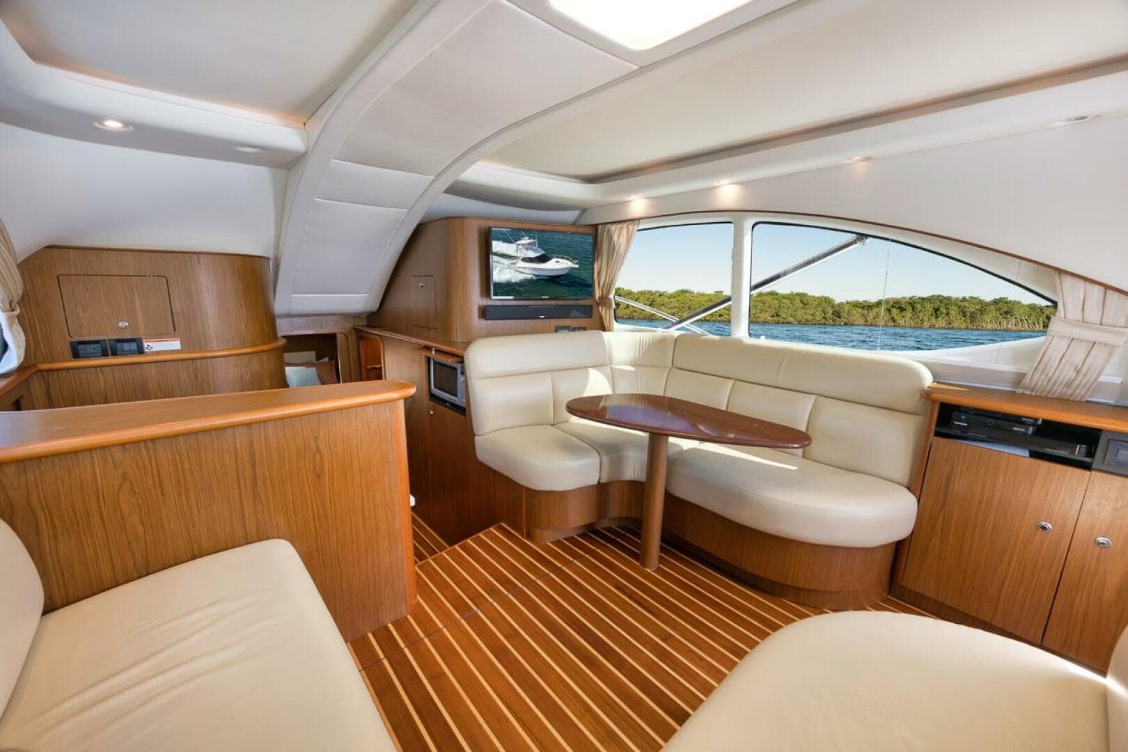2015 Tiara Yachts Tiara 390 Convertible — photo 20