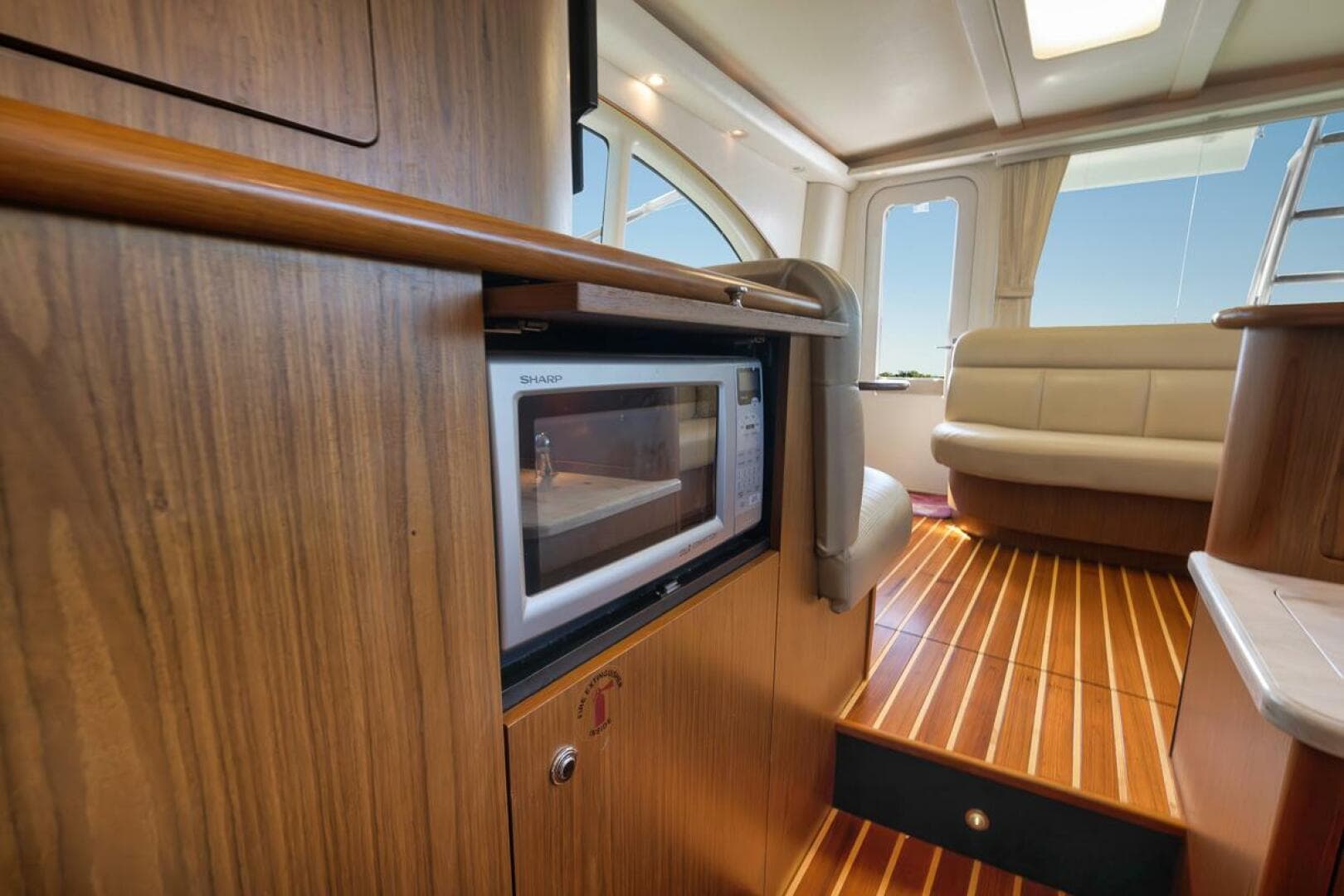 2015 Tiara Yachts Tiara 390 Convertible — photo 21