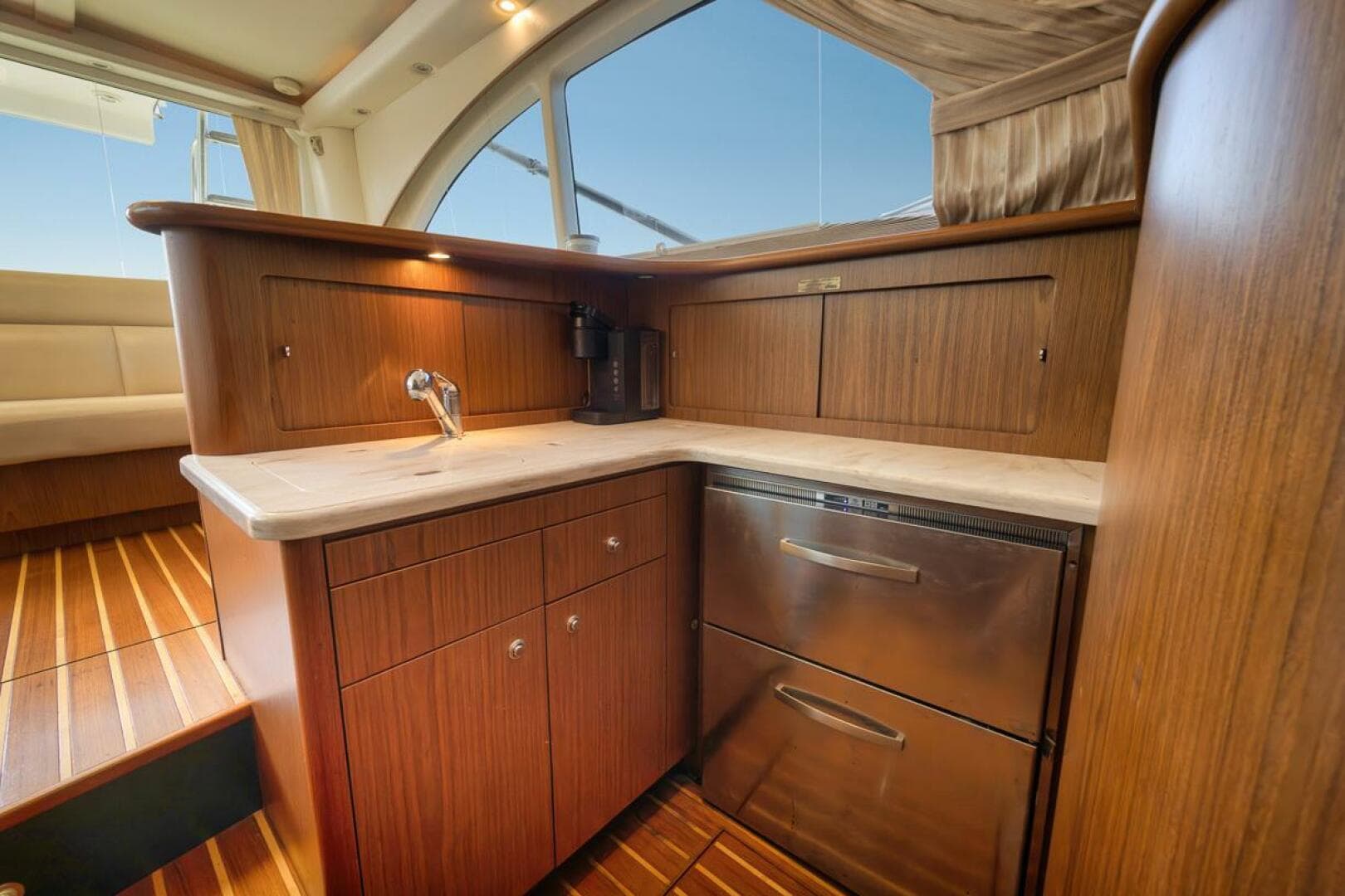 2015 Tiara Yachts Tiara 390 Convertible — photo 27