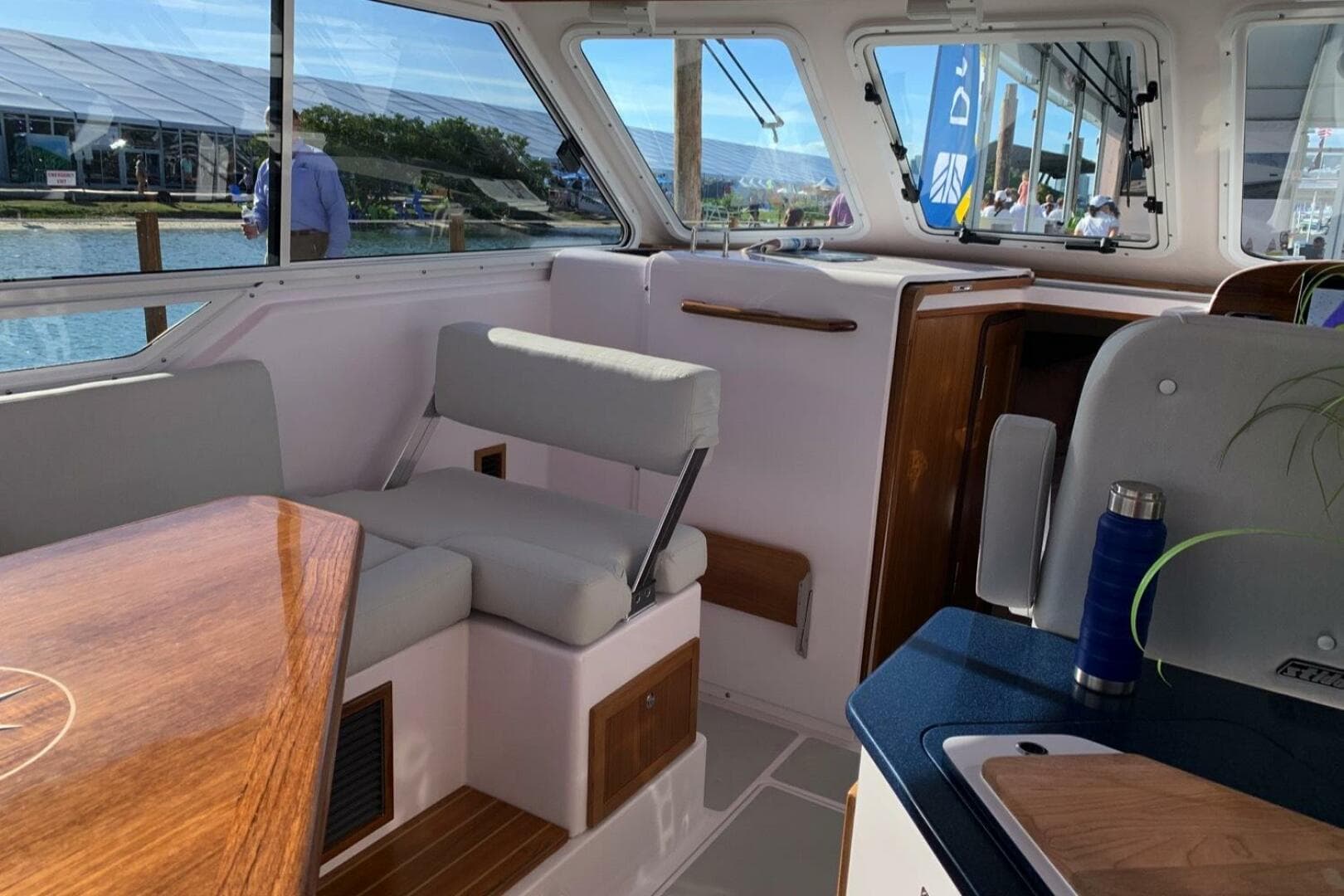 2020 True North 34 Outboard — photo 13