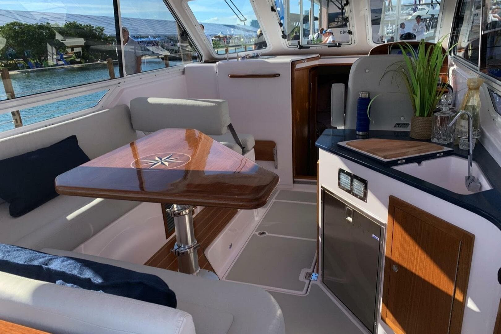 2020 True North 34 Outboard — photo 10