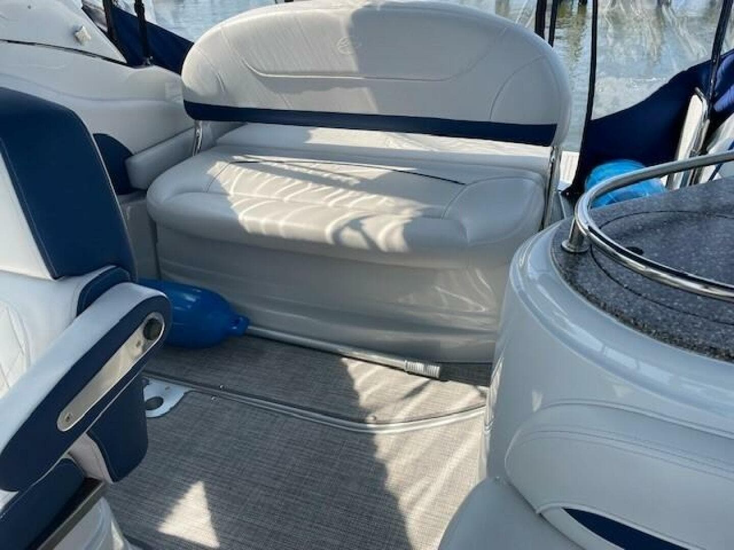 2023 Crownline — photo 17