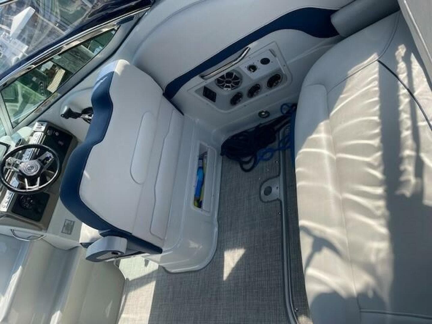 2023 Crownline — photo 33