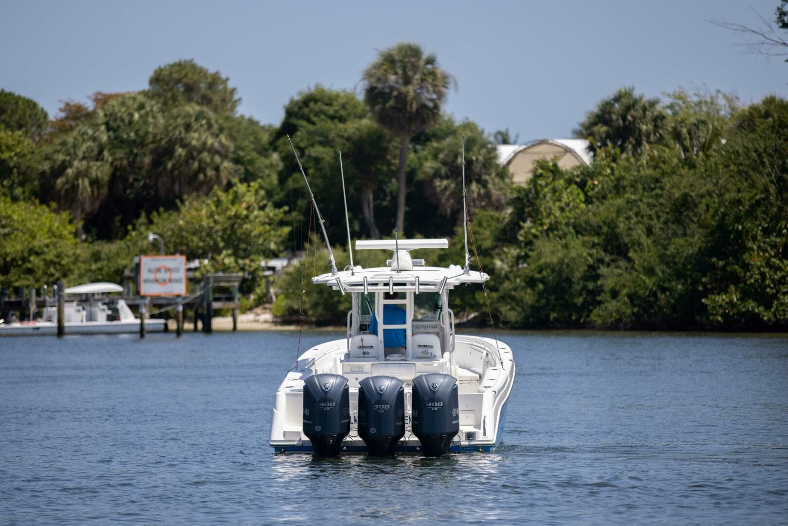 2009 Everglades 350 CC — photo 36