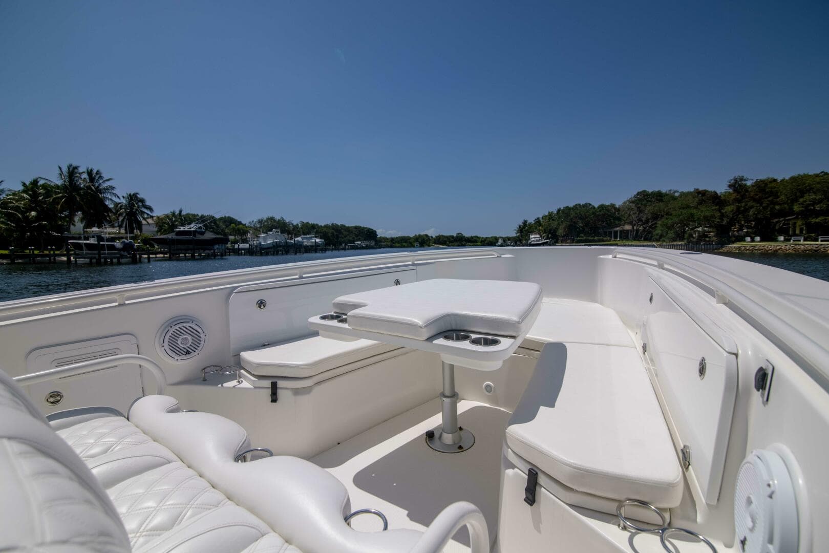 2009 Everglades 350 CC — photo 8