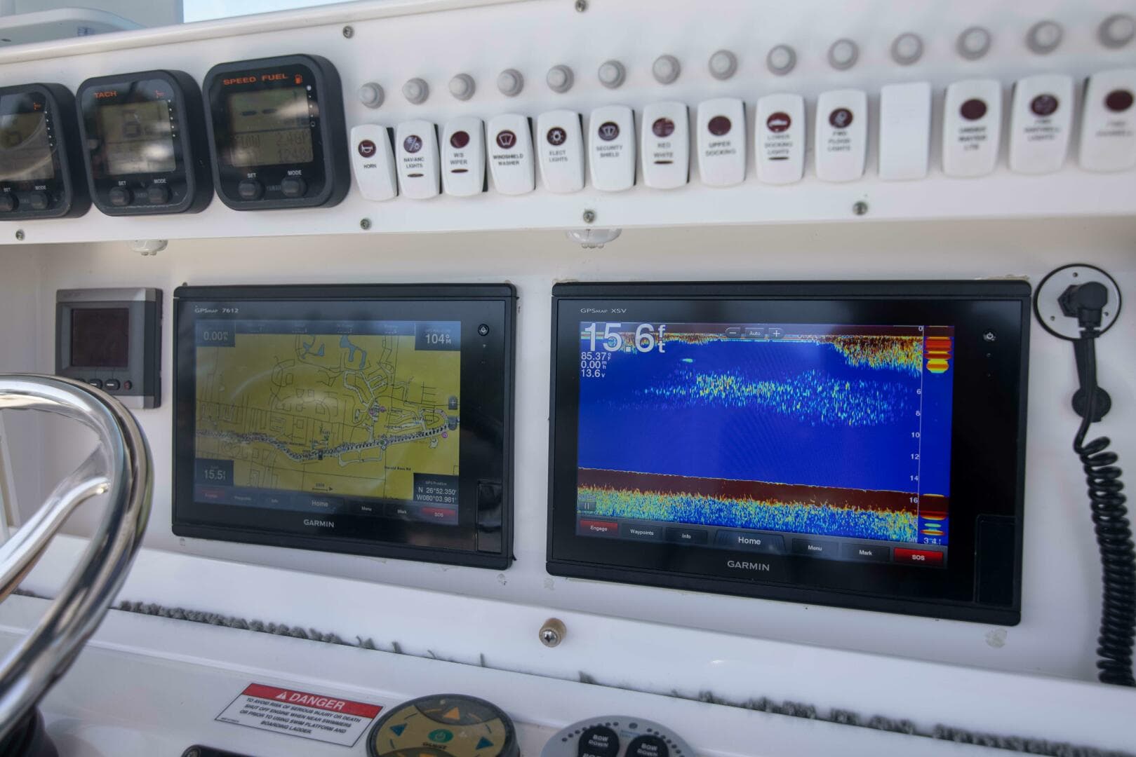 2009 Everglades 350 CC — photo 28