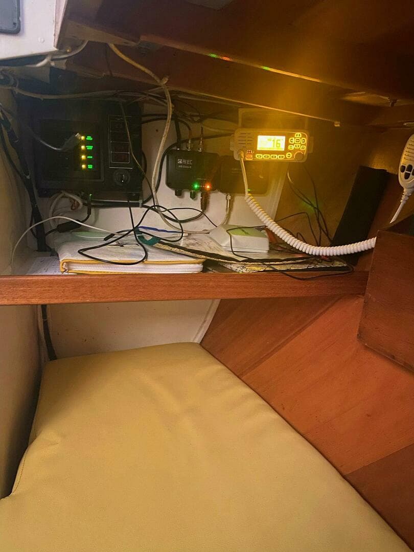 1997 Custom 30 Performance Sloop — photo 13