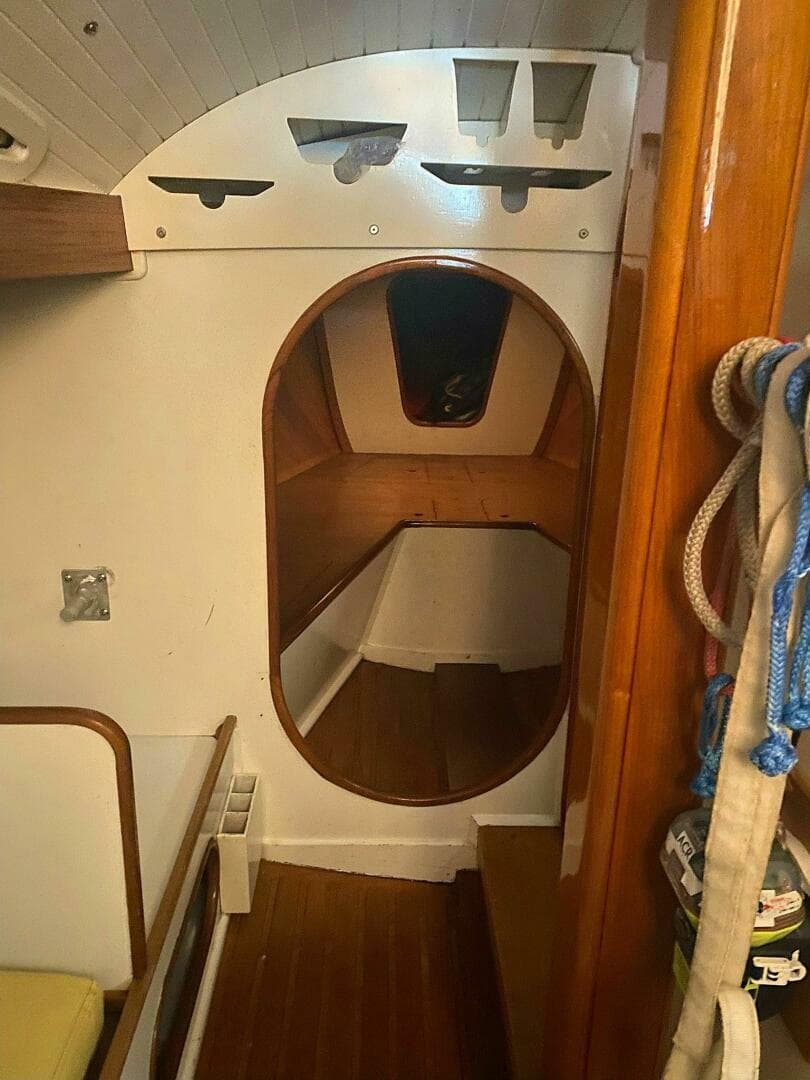 1997 Custom 30 Performance Sloop — photo 6