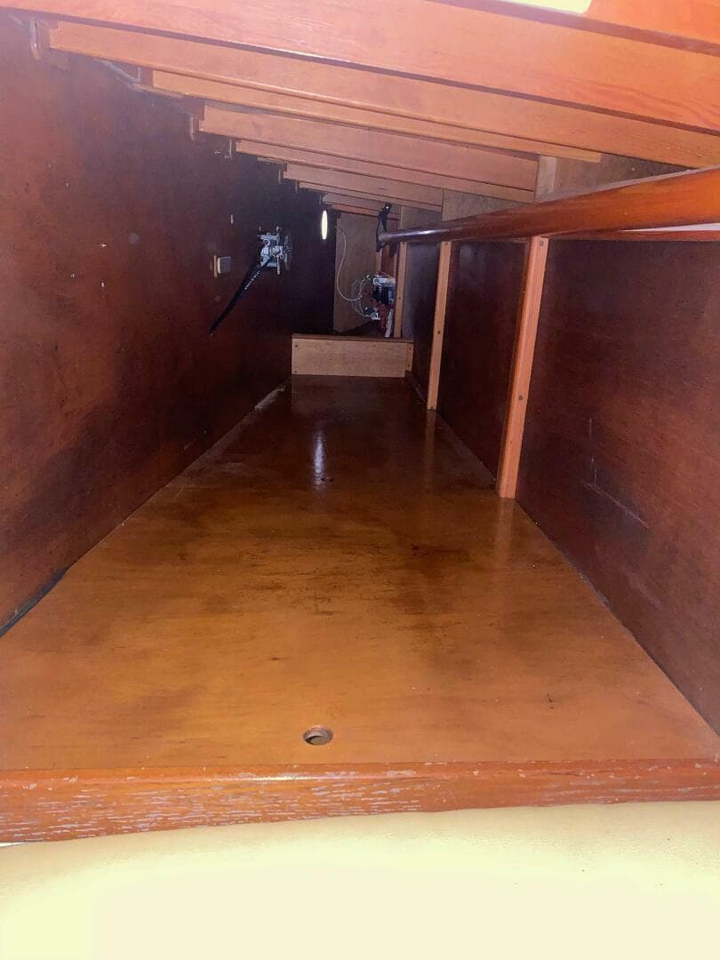 1997 Custom 30 Performance Sloop — photo 11