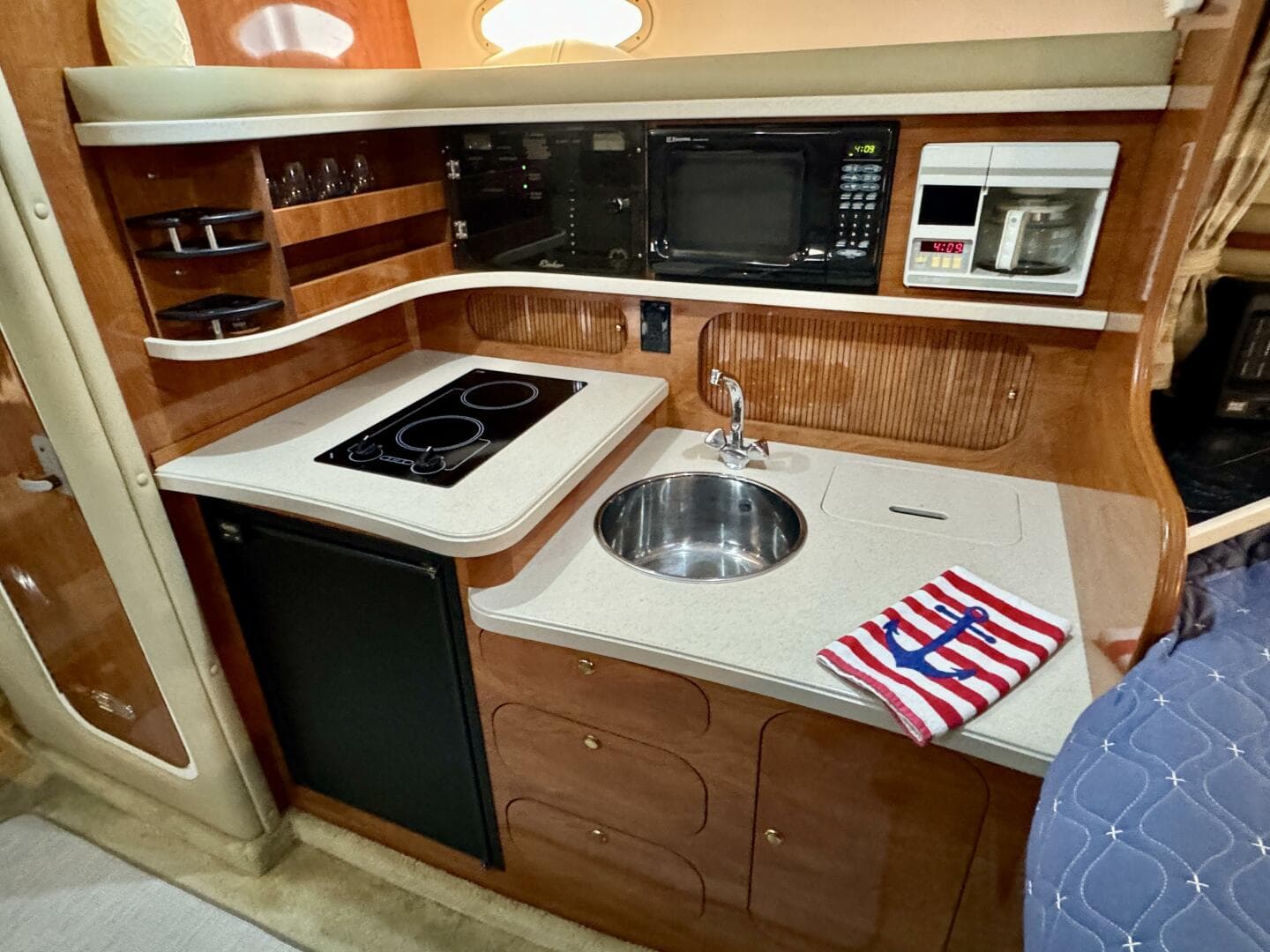 2004 Rinker 342 Fiesta Vee — photo 47