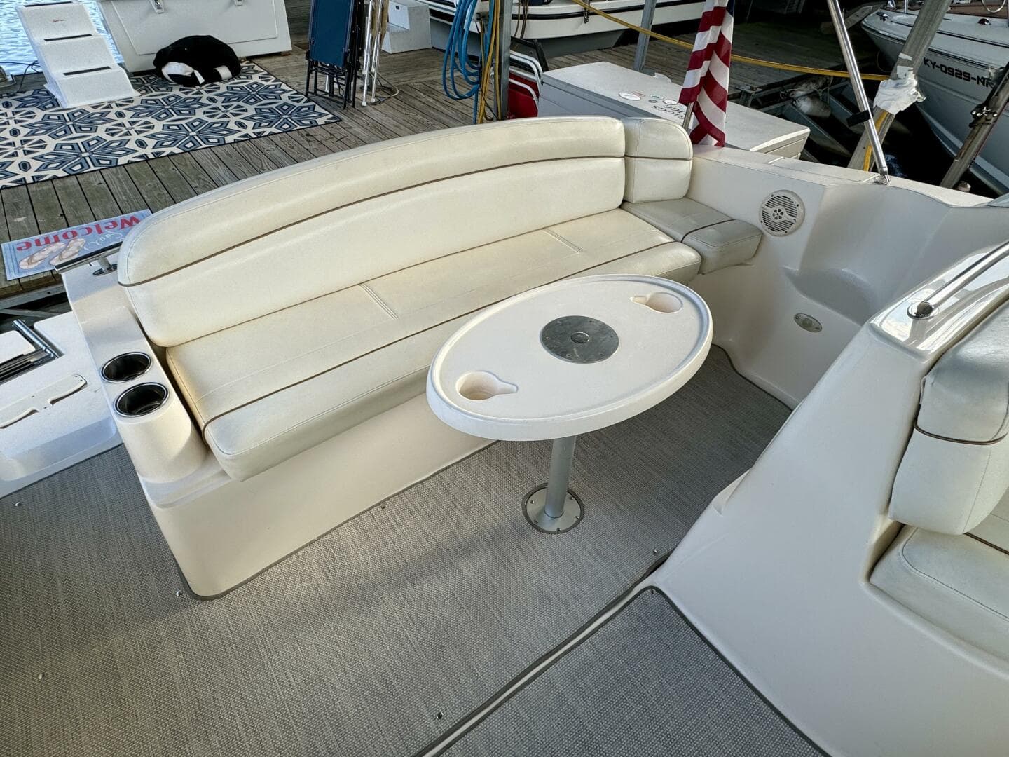 2004 Rinker 342 Fiesta Vee — photo 78