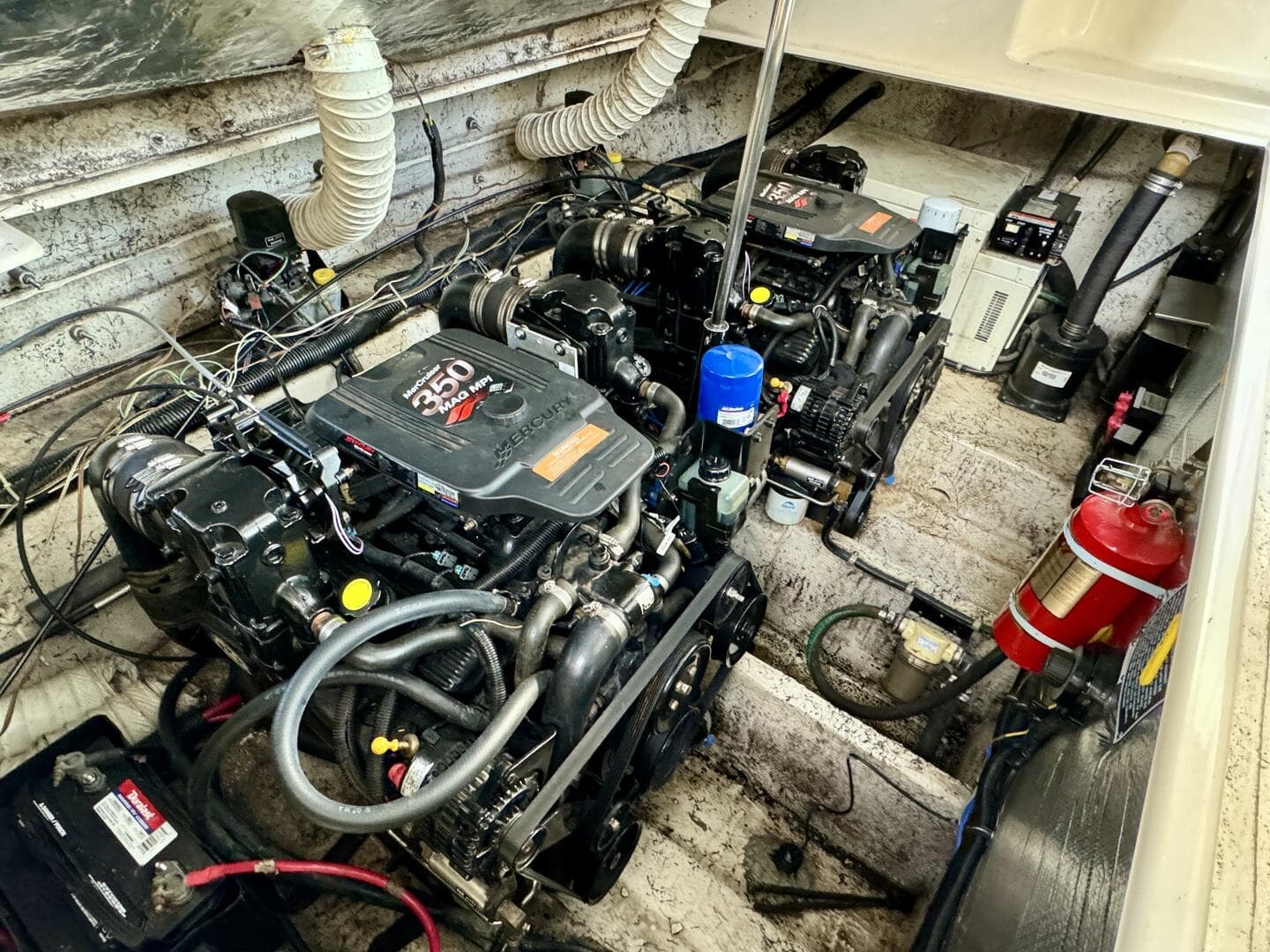 2004 Rinker 342 Fiesta Vee — photo 82