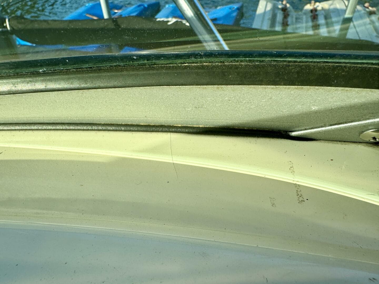 2004 Rinker 342 Fiesta Vee — photo 211