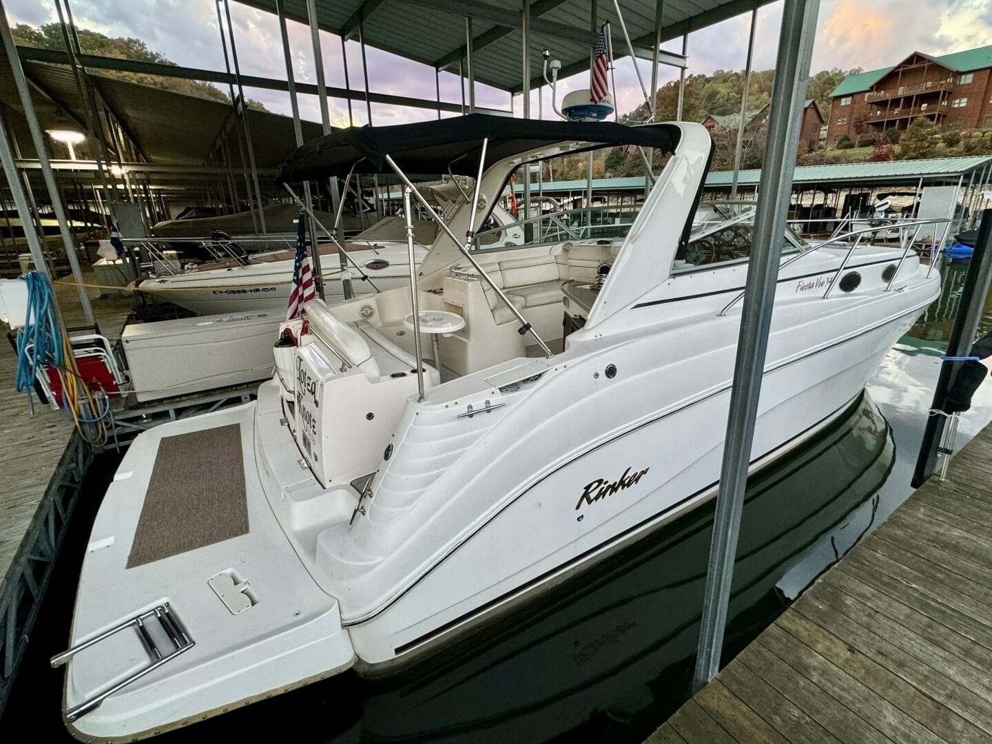 2004 Rinker 342 Fiesta Vee — photo 220