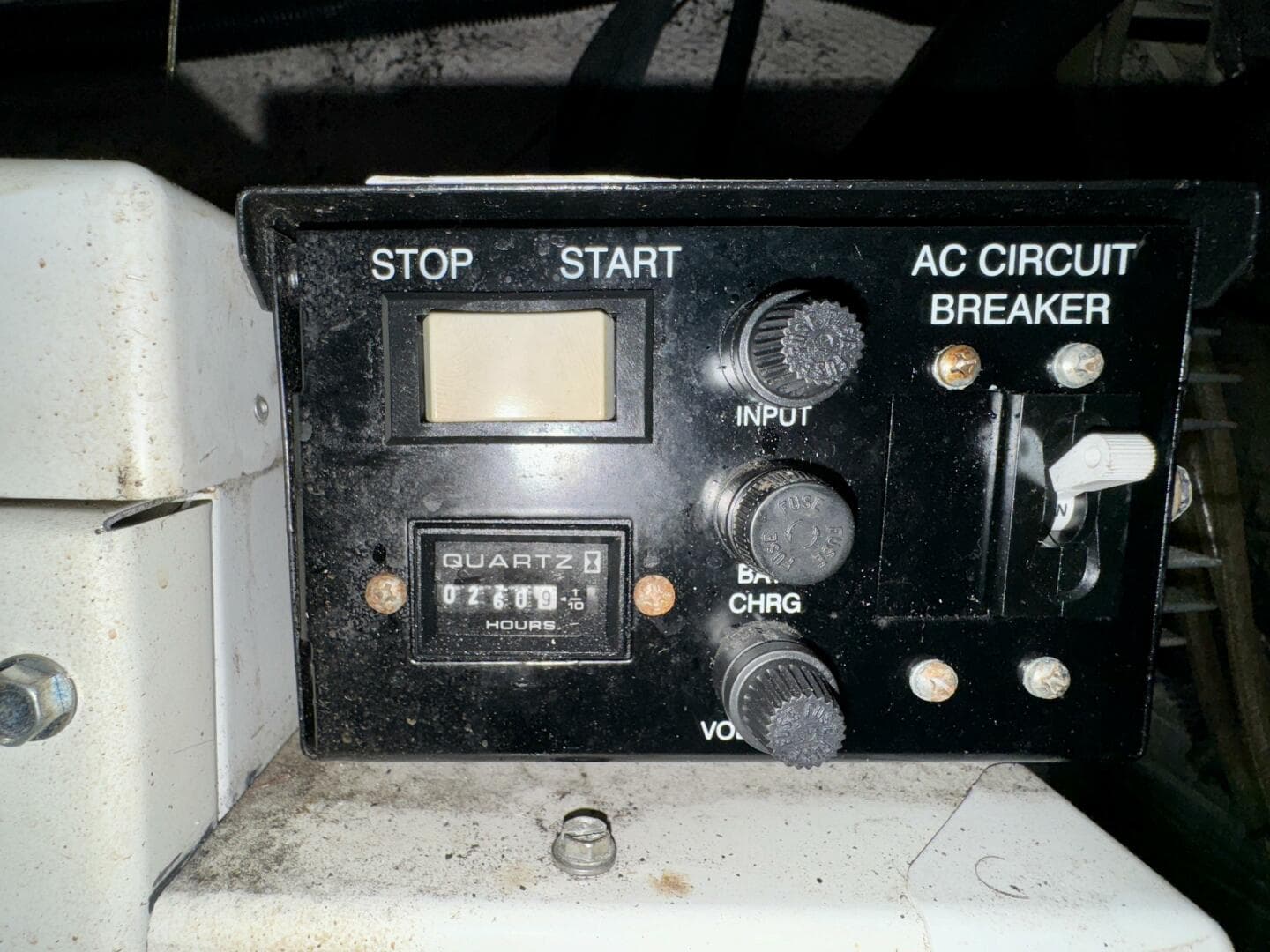 2004 Rinker 342 Fiesta Vee — photo 91