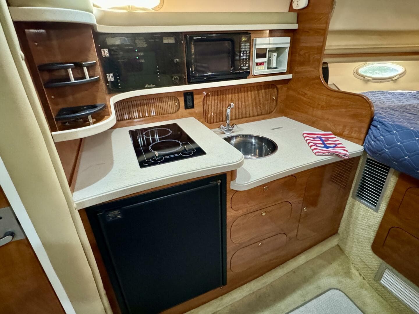 2004 Rinker 342 Fiesta Vee — photo 44