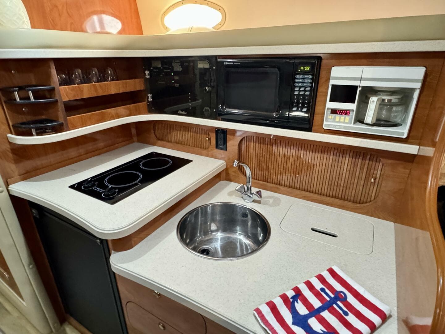 2004 Rinker 342 Fiesta Vee — photo 46