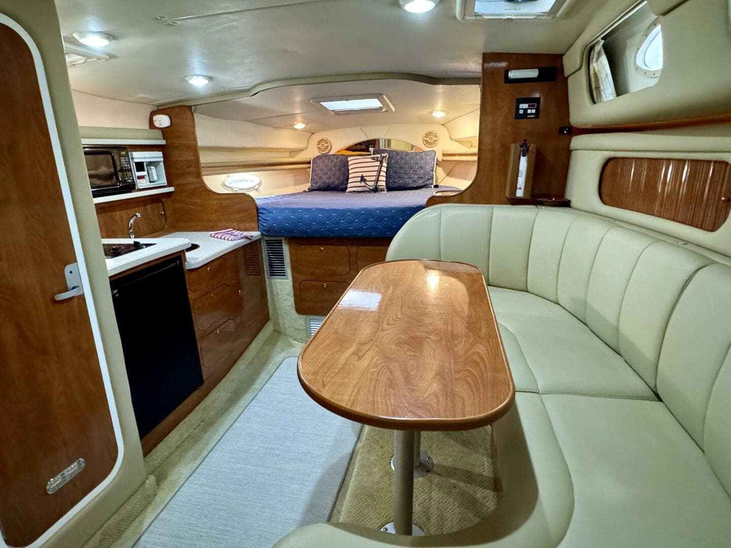 2004 Rinker 342 Fiesta Vee — photo 42