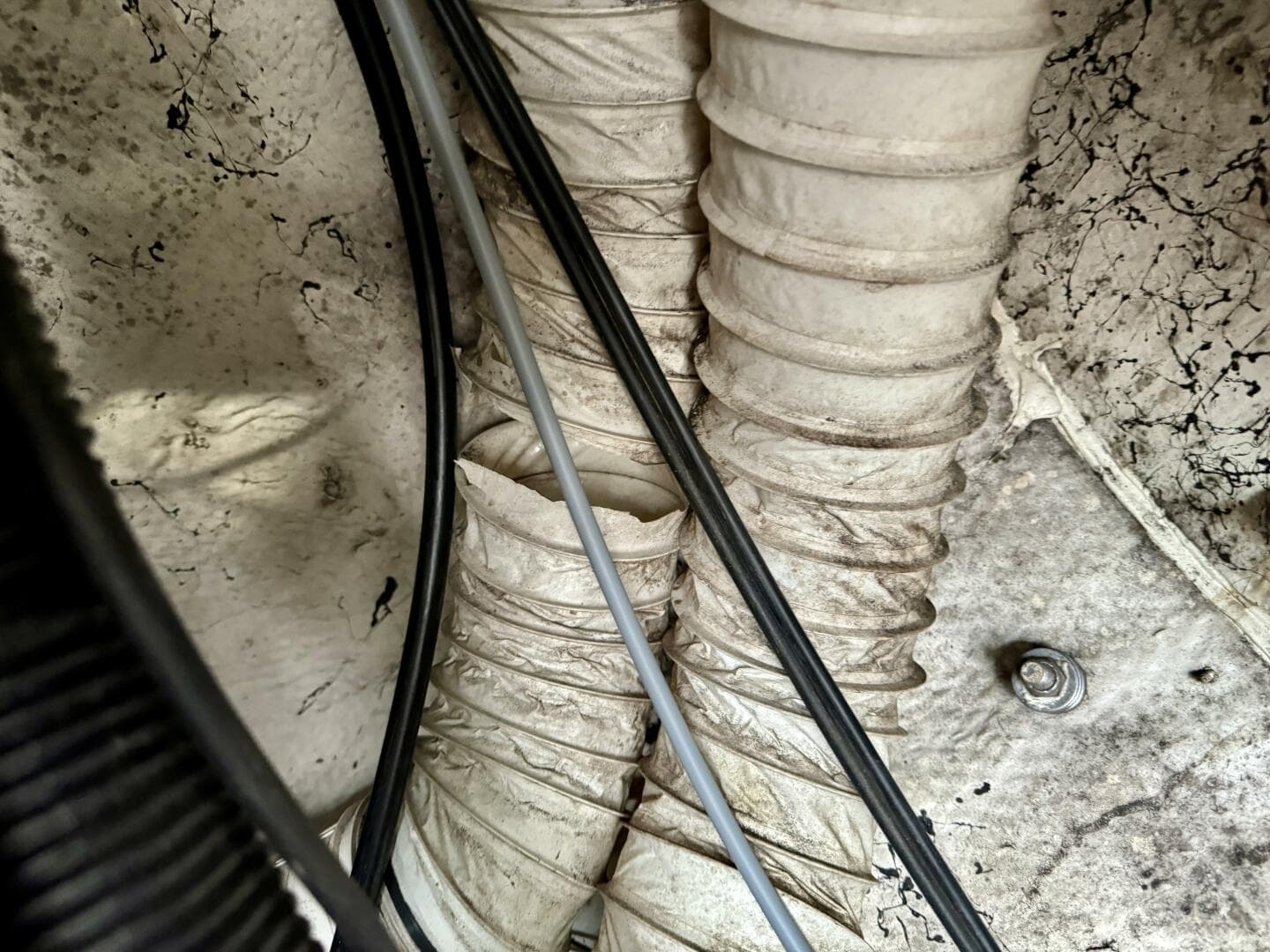 2004 Rinker 342 Fiesta Vee — photo 93