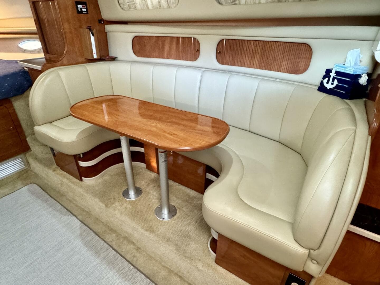 2004 Rinker 342 Fiesta Vee — photo 41