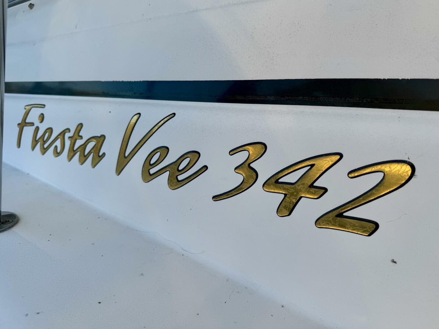 2004 Rinker 342 Fiesta Vee — photo 216