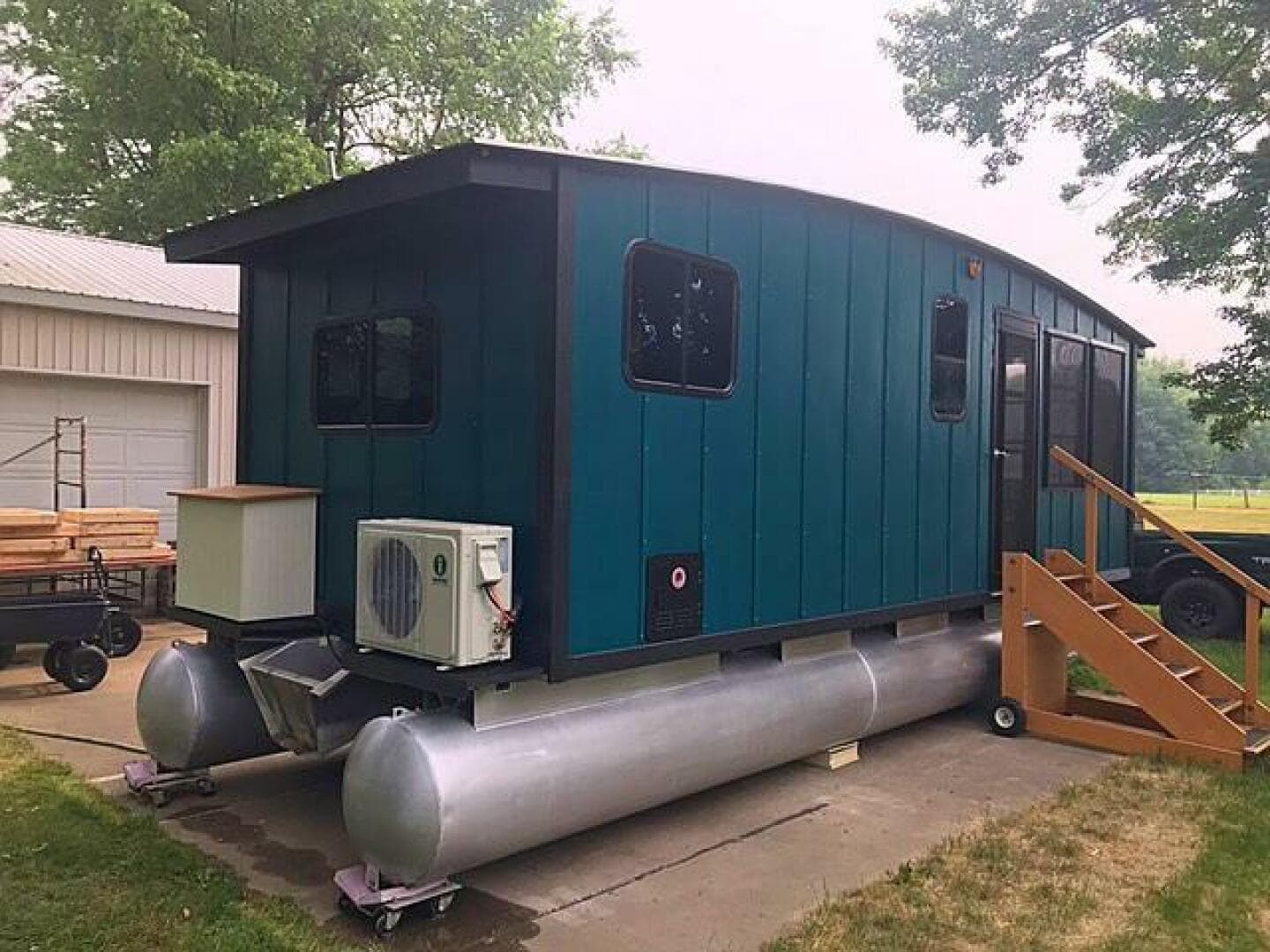 2023 Custom 25 Hadlee Houseboat — photo 4