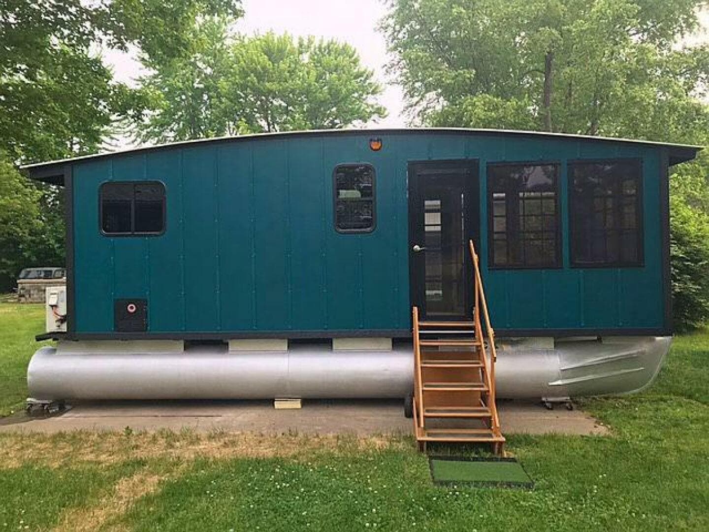 2023 Custom 25 Hadlee Houseboat — photo 7