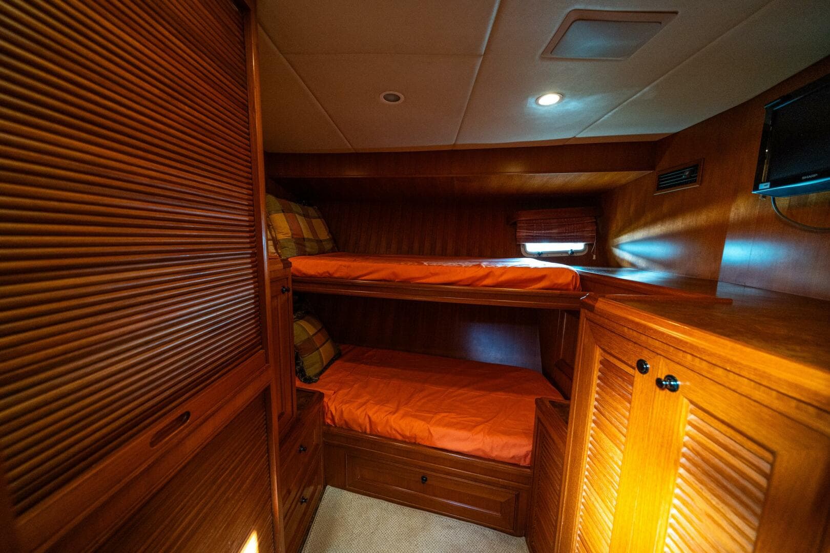 2006 Offshore Yachts 72 Pilothouse — photo 48
