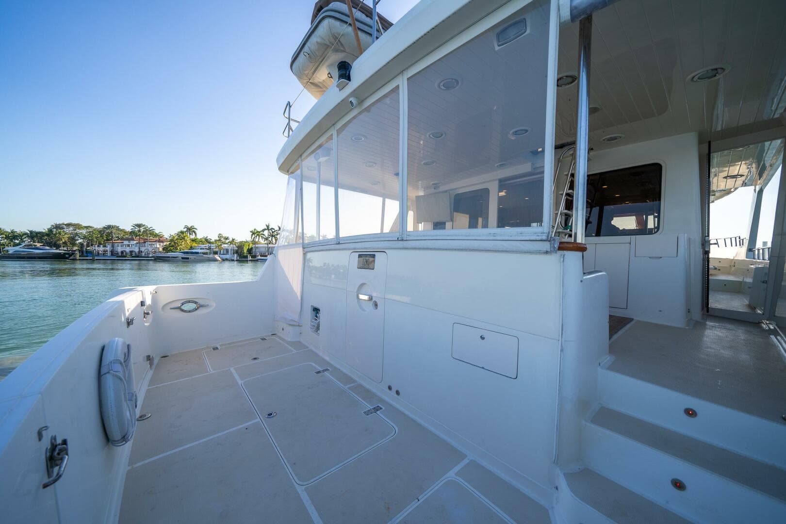 2006 Offshore Yachts 72 Pilothouse — photo 11