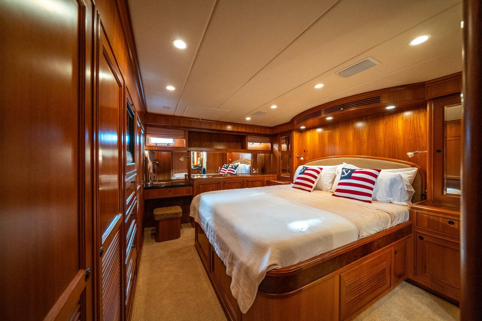 2006 Offshore Yachts 72 Pilothouse — photo 39