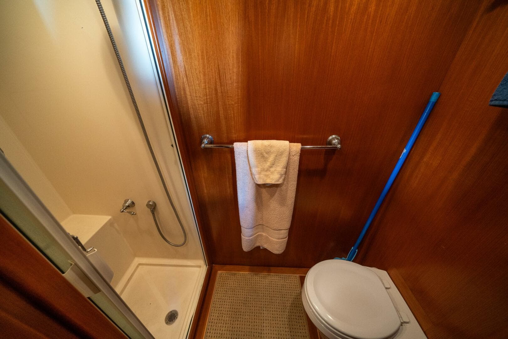 2006 Offshore Yachts 72 Pilothouse — photo 63