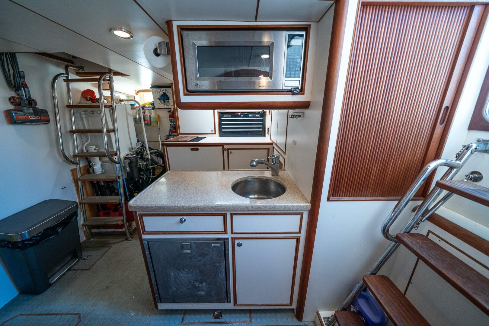 2006 Offshore Yachts 72 Pilothouse — photo 60