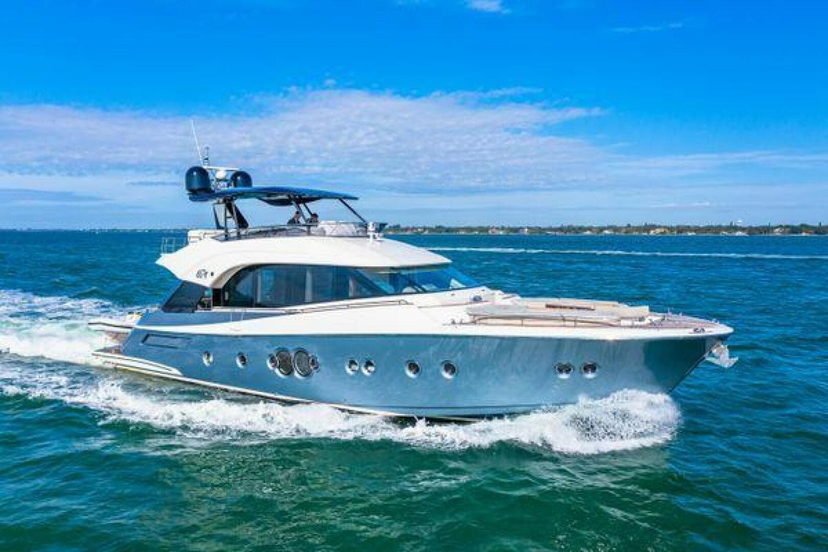 2018 Monte Carlo Yachts 70 — photo 29
