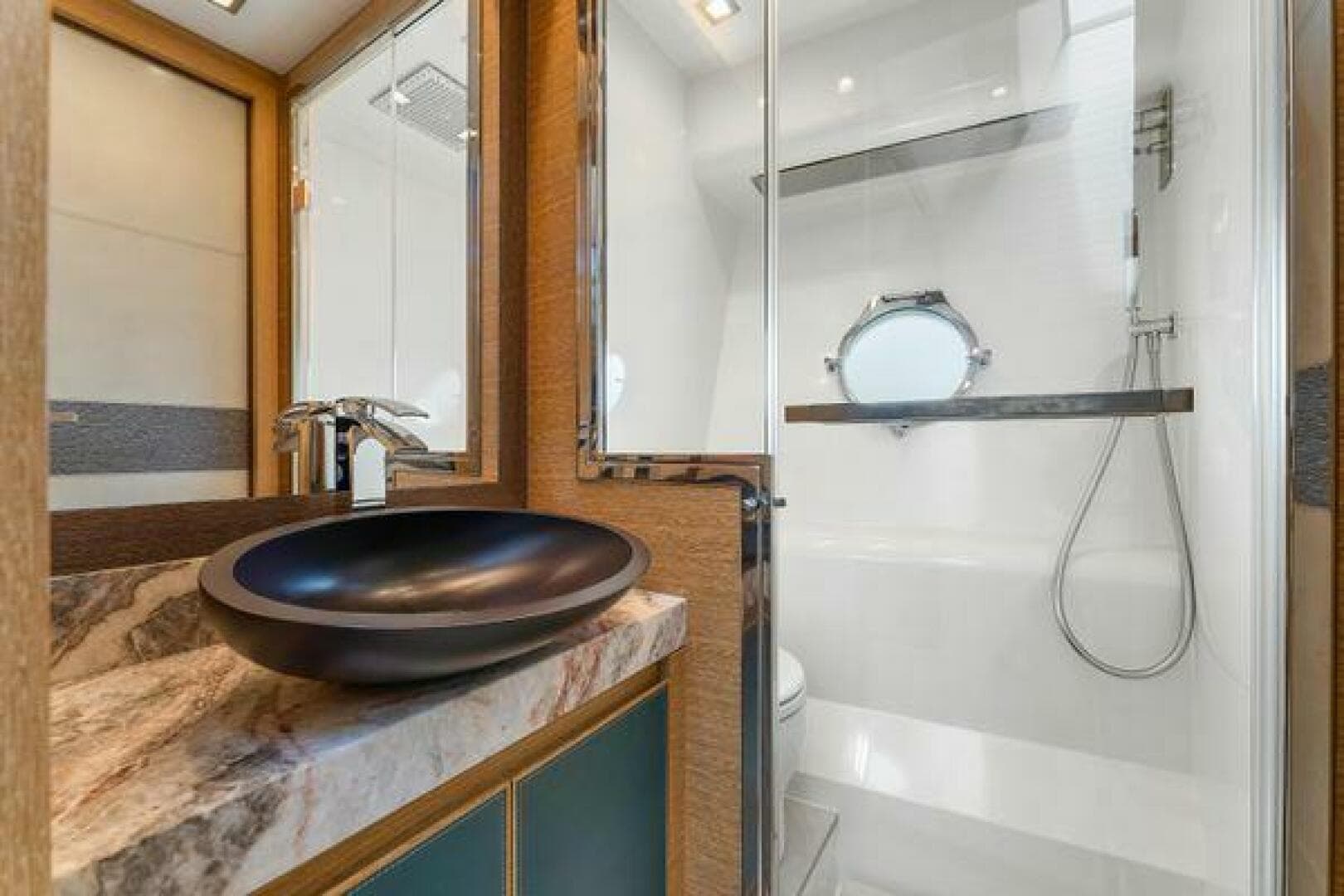 2018 Monte Carlo Yachts 70 — photo 81