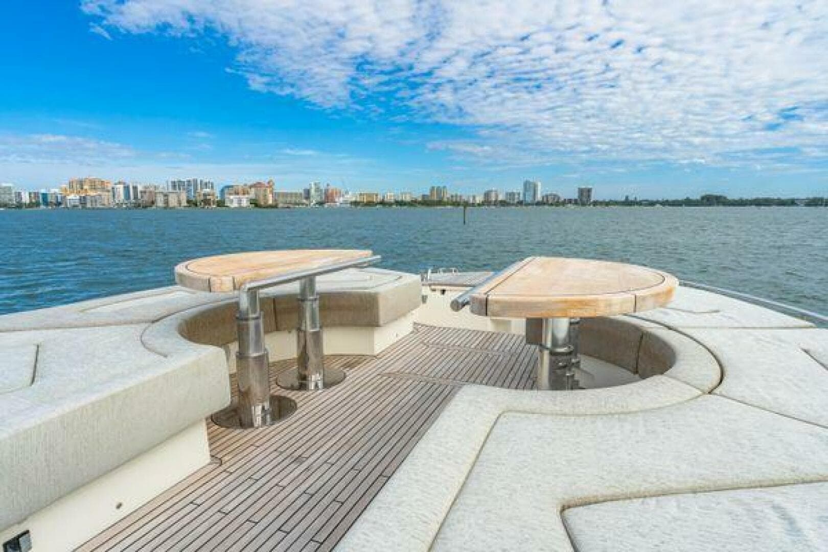 2018 Monte Carlo Yachts 70 — photo 42