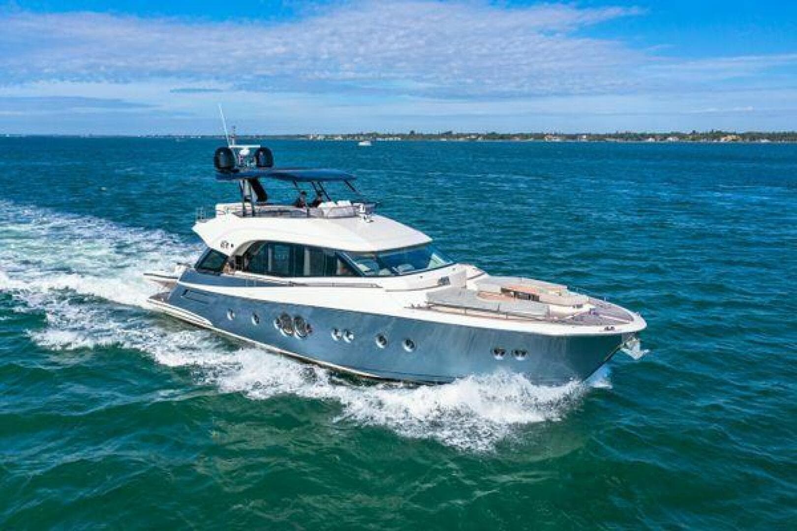 2018 Monte Carlo Yachts 70 — photo 25