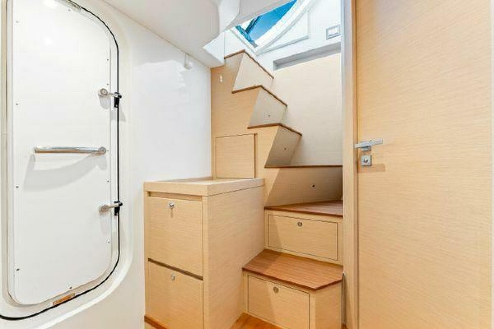 2018 Monte Carlo Yachts 70 — photo 82