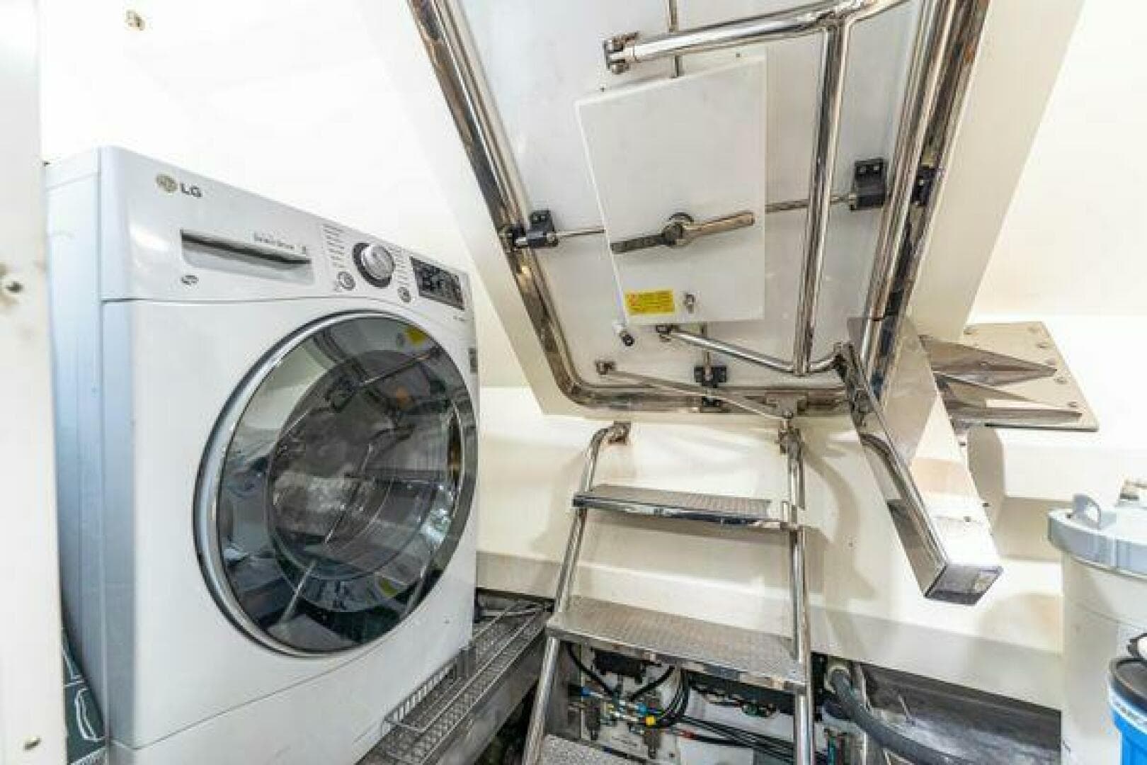 2018 Monte Carlo Yachts 70 — photo 86