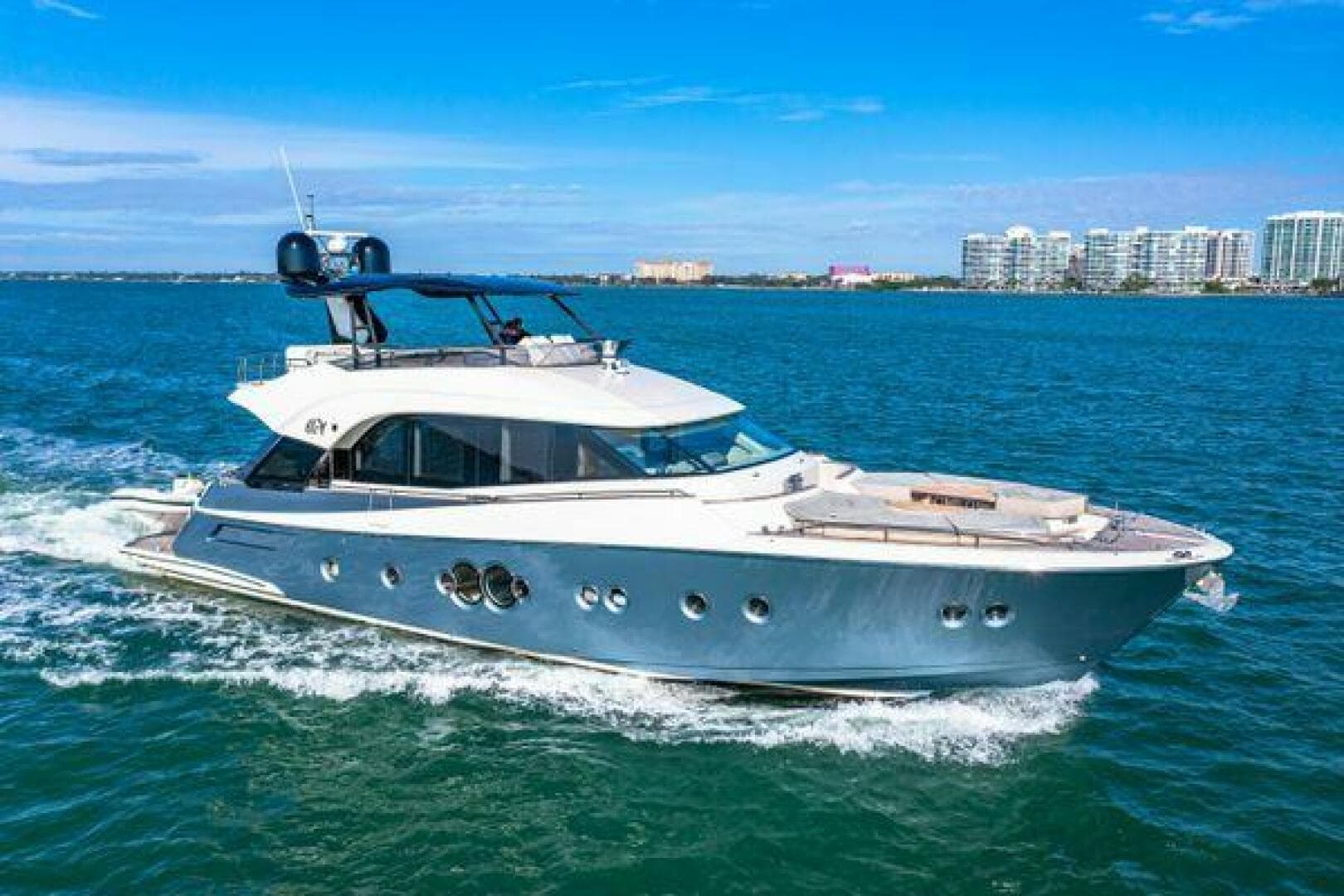 2018 Monte Carlo Yachts 70 — photo 33