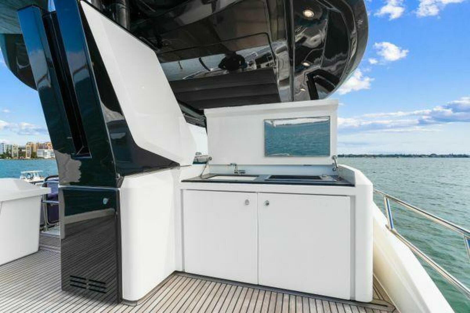 2018 Monte Carlo Yachts 70 — photo 51