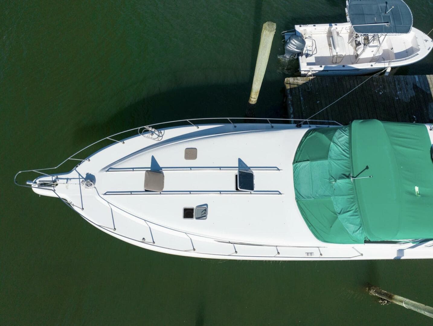 1990 Sea Ray 420 Sundancer — photo 6