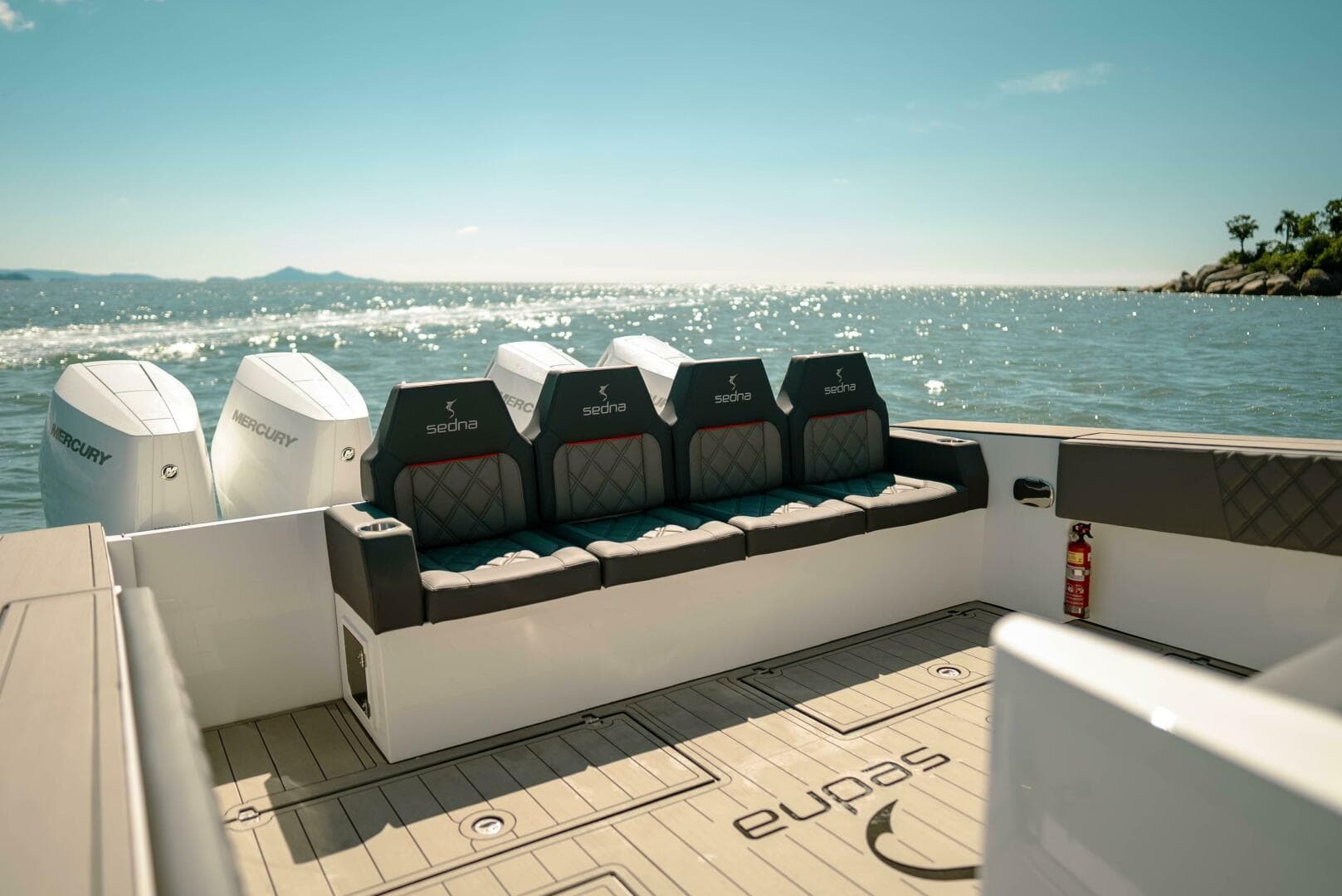 2025 Sedna 370 Cabin — photo 10