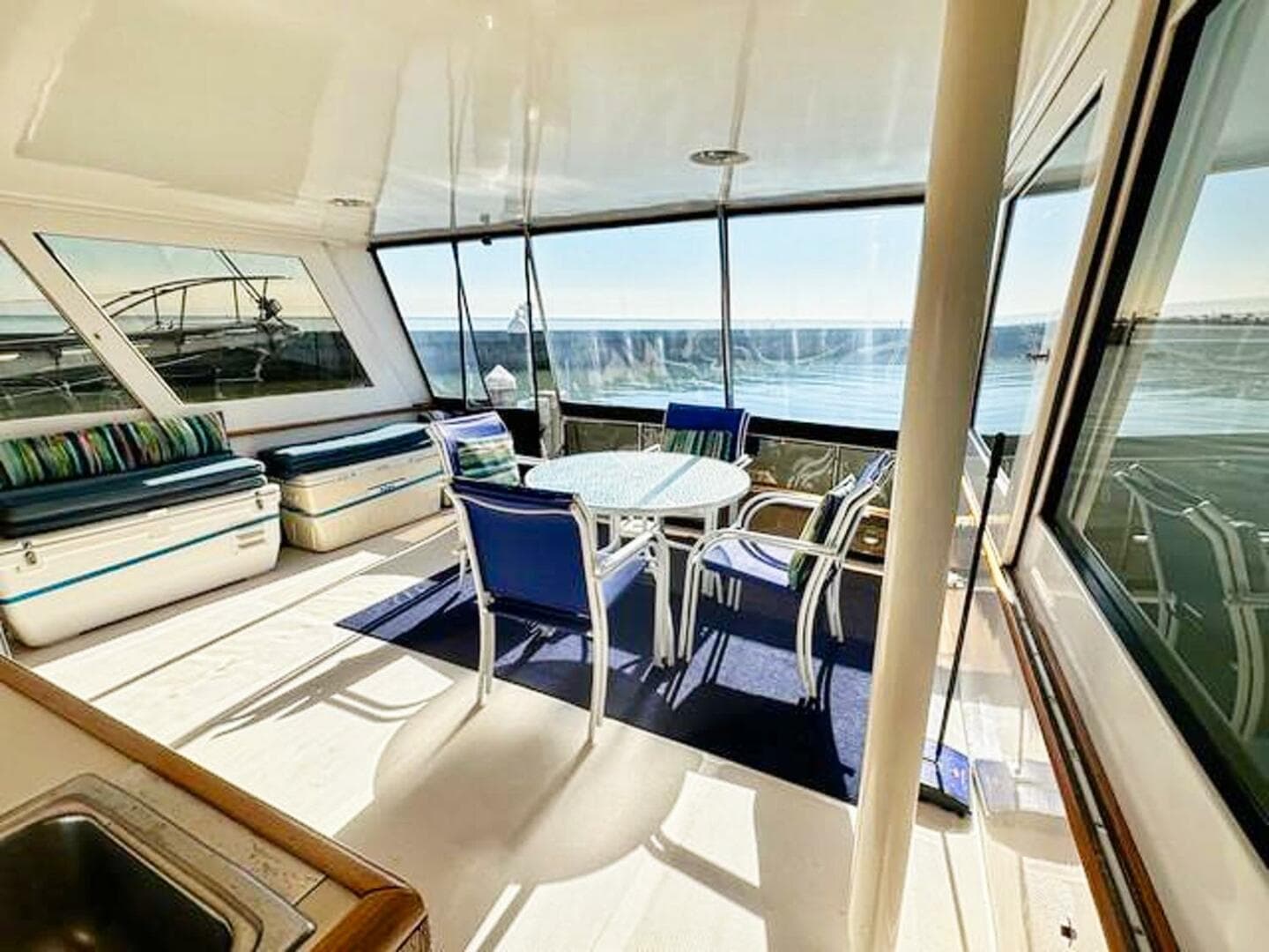 1988 Ocean Alexander Cockpit Motor Yacht 54 — photo 19