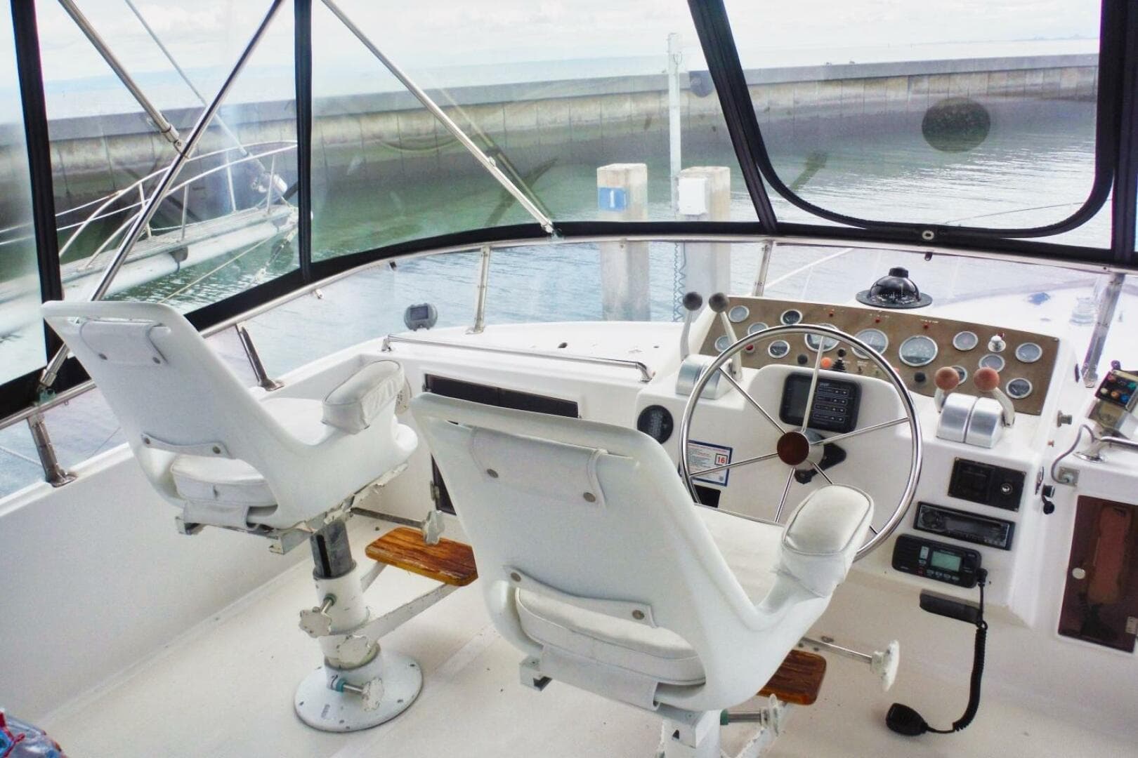 1988 Ocean Alexander Cockpit Motor Yacht 54 — photo 13