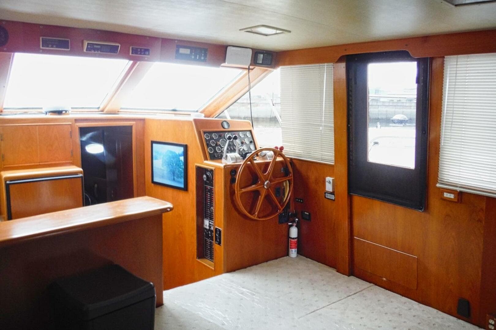 1988 Ocean Alexander Cockpit Motor Yacht 54 — photo 28