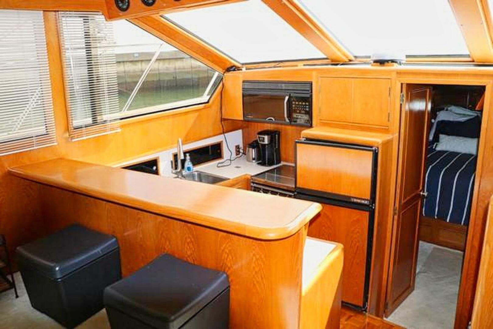 1988 Ocean Alexander Cockpit Motor Yacht 54 — photo 30