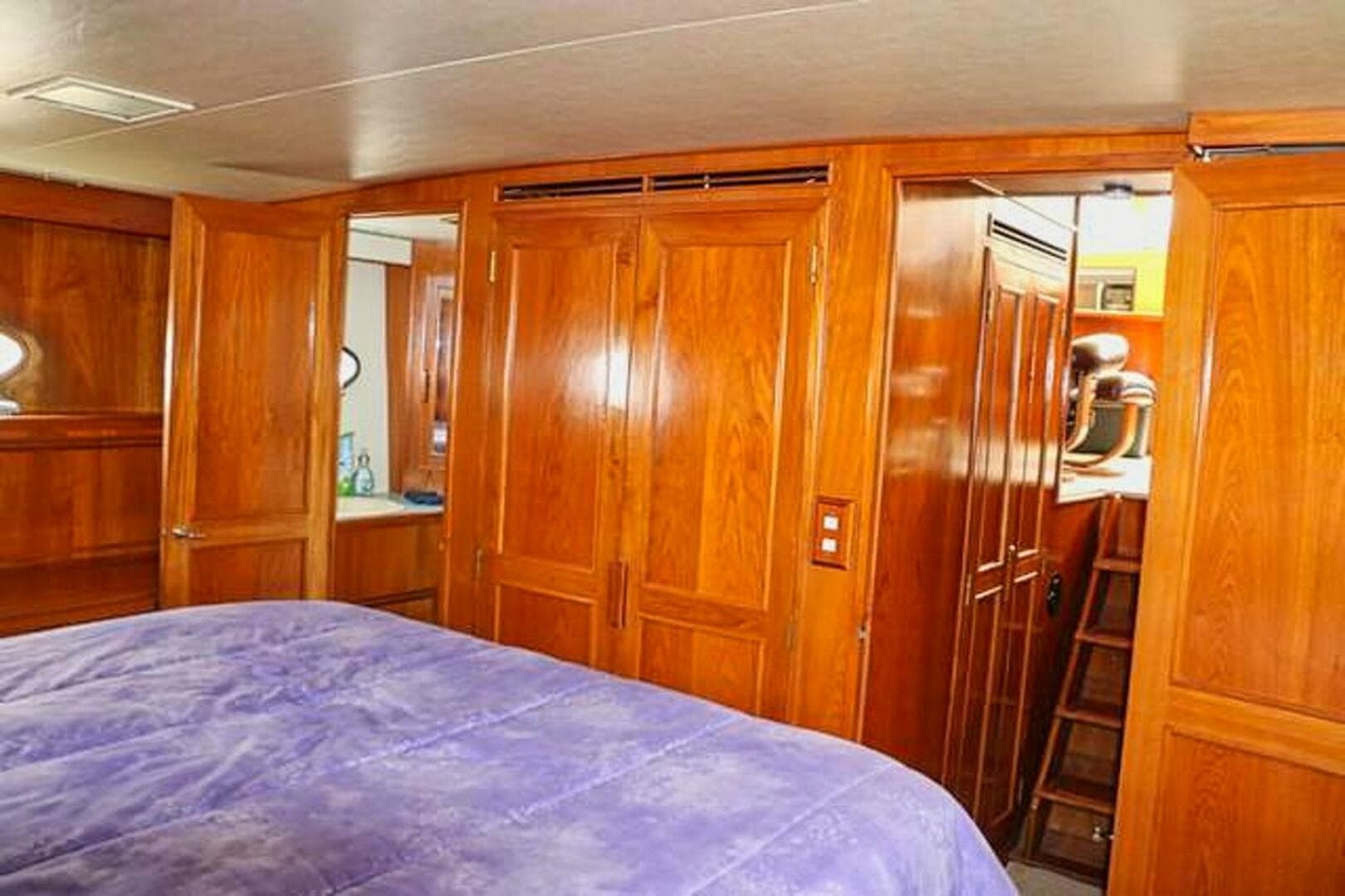 1988 Ocean Alexander Cockpit Motor Yacht 54 — photo 39