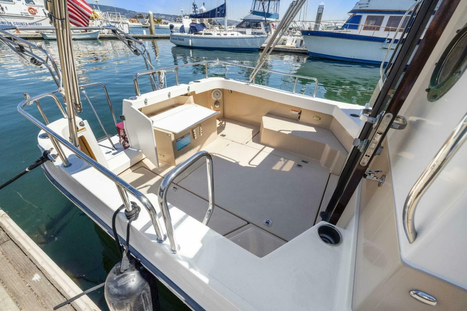 2014 Ranger Tugs R-27 — photo 23