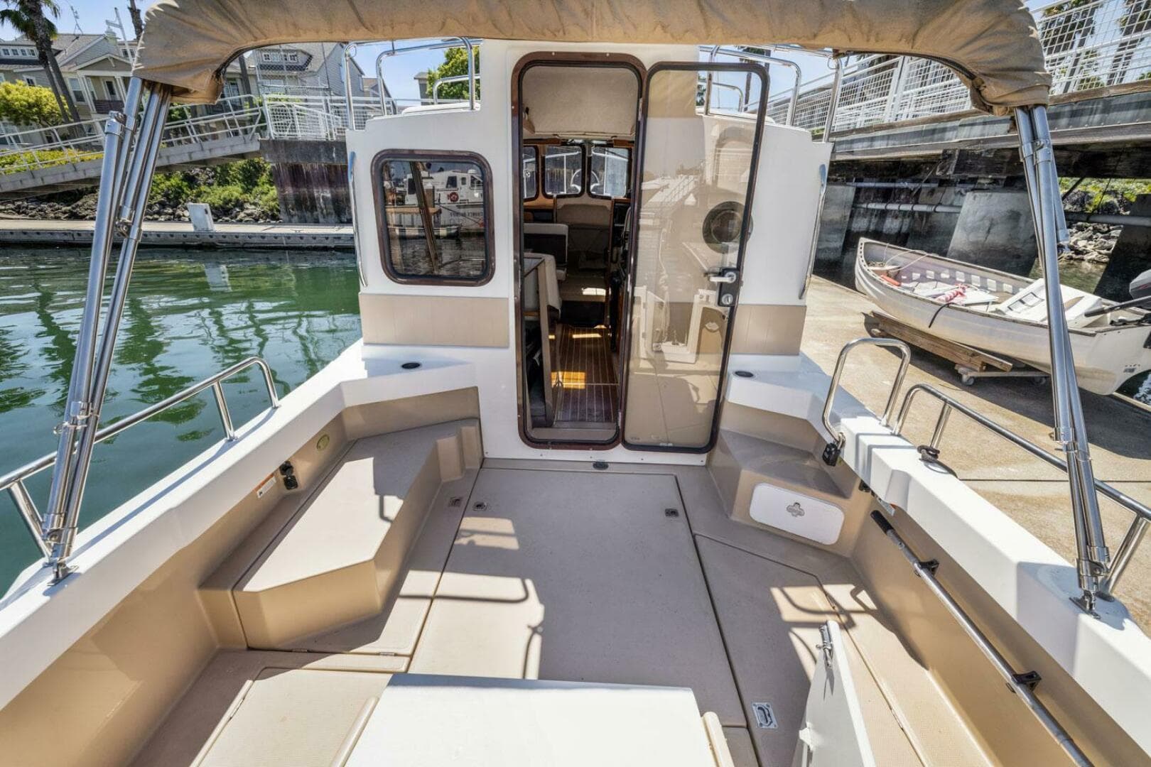 2014 Ranger Tugs R-27 — photo 26