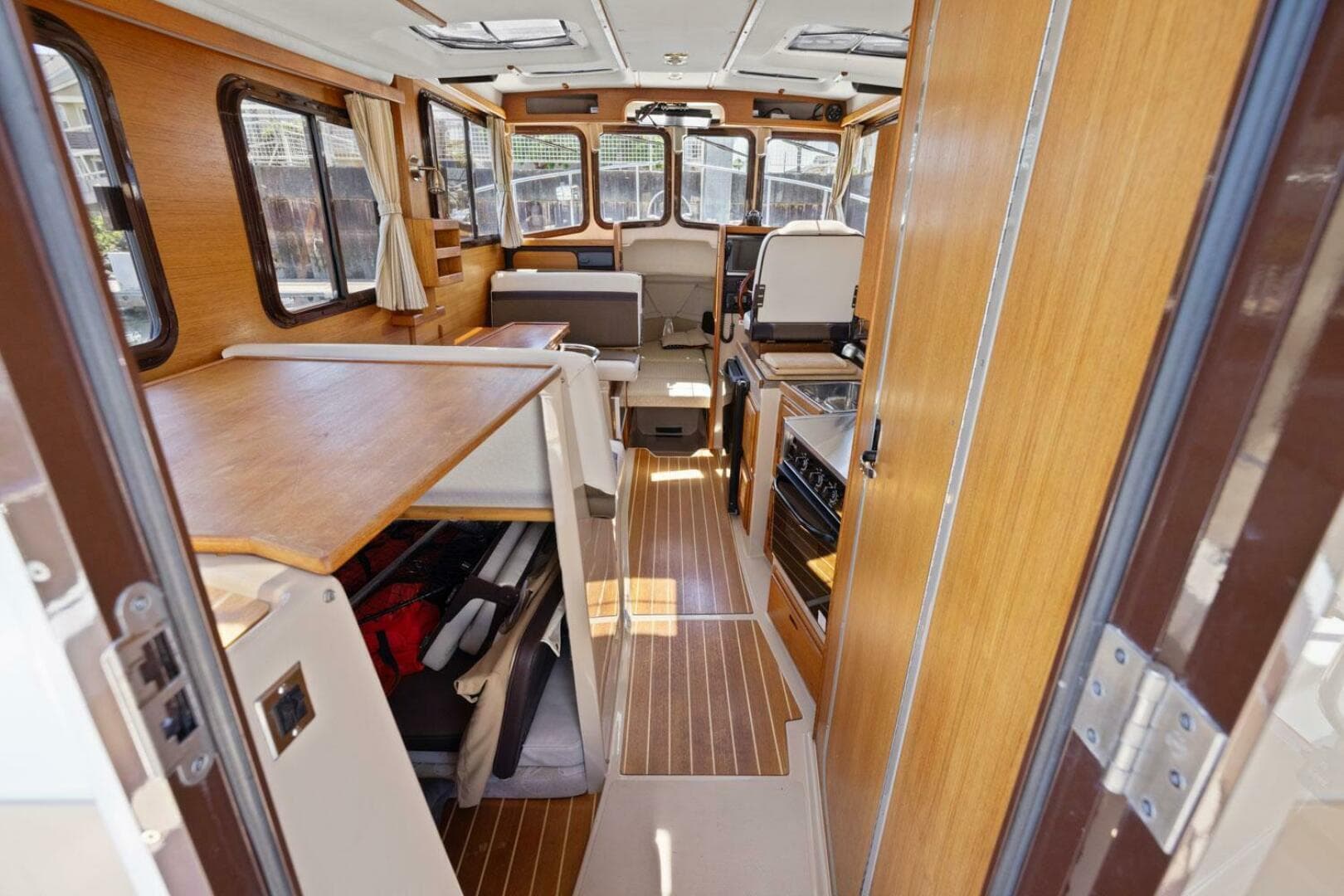 2014 Ranger Tugs R-27 — photo 28